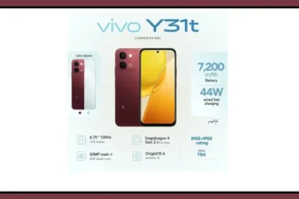 The Vivo Y31t 5G smartphone in Mint Green and Ruby Red showing its rear camera and display.
